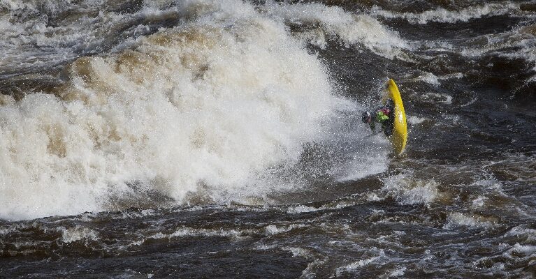 DYKK I ARKIVET: XL Elvekajakk på Ottawa i Canada!